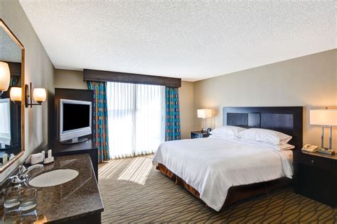 embassy suites two room suites.